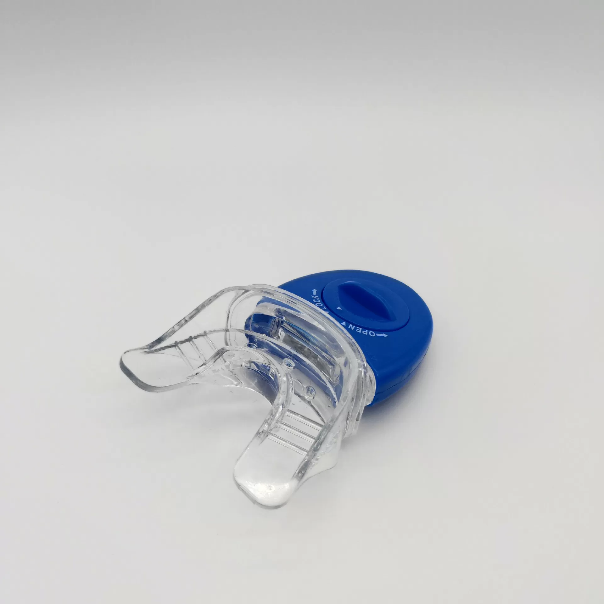 whitening device